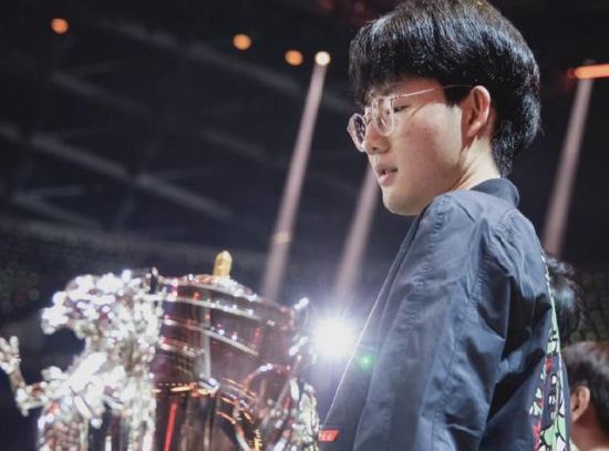 库迪咖啡携手英雄联盟全球总决赛开启新篇章